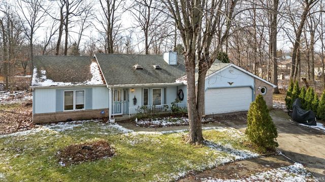 9902 Spur Creek Court, Fort Wayne, IN 46825