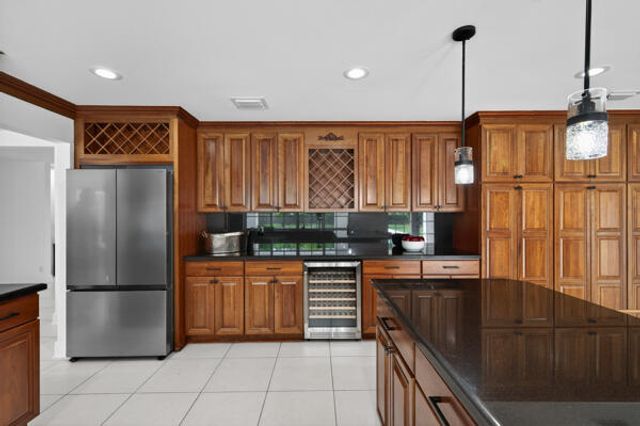 5510 W CASTLEGATE Avenue, Davie, FL 33331