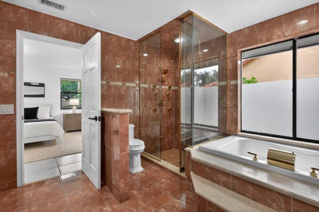 5510 W CASTLEGATE Avenue, Davie, FL 33331