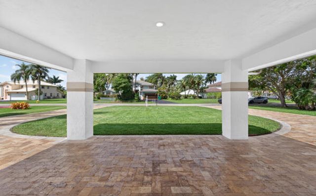 5510 W CASTLEGATE Avenue, Davie, FL 33331