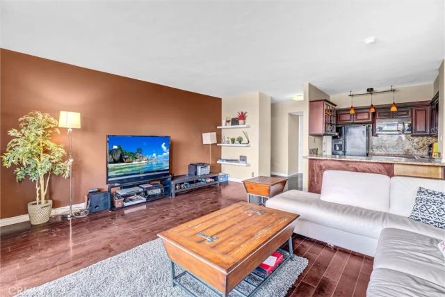 969 Hilgard Avenue 706, Los Angeles, CA 90024
