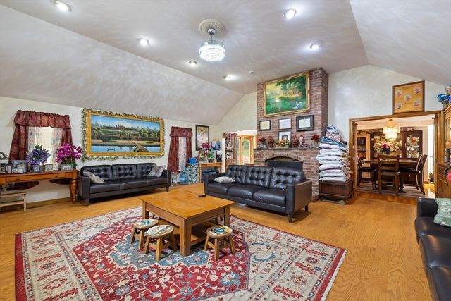 35 Burnap St., Auburn, MA 01501