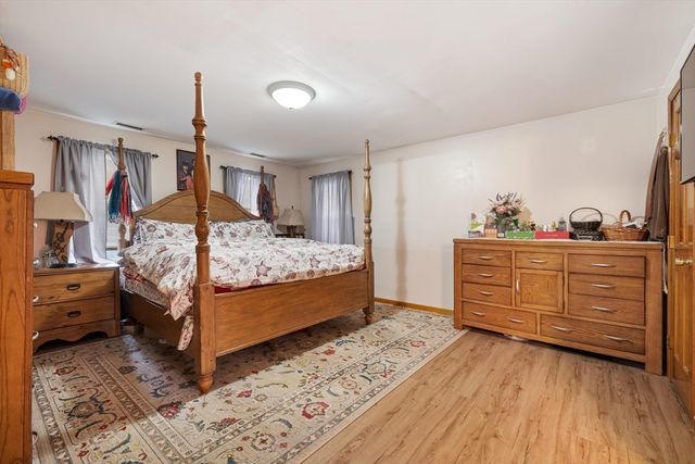 35 Burnap St., Auburn, MA 01501
