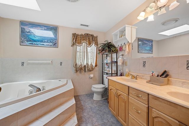 35 Burnap St., Auburn, MA 01501