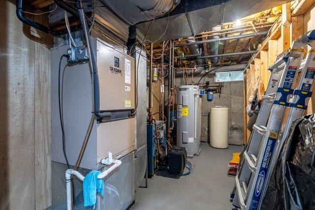 35 Burnap St., Auburn, MA 01501