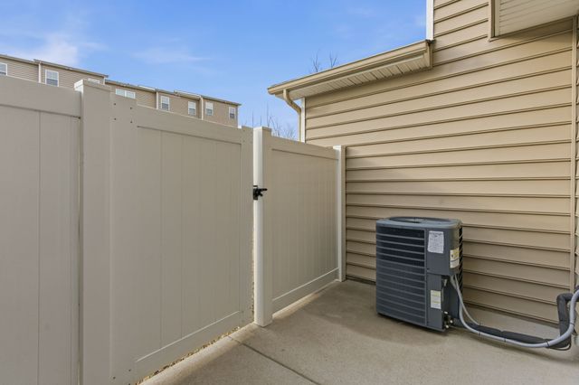 809 Bradburn Village Way, Antioch, TN 37013