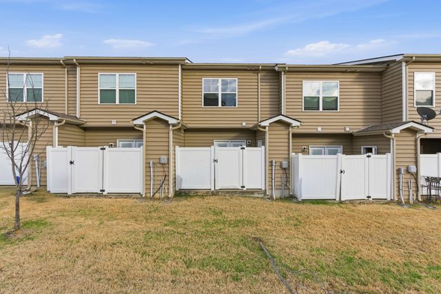 809 Bradburn Village Way, Antioch, TN 37013