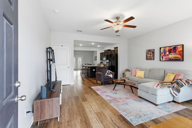 809 Bradburn Village Way, Antioch, TN 37013