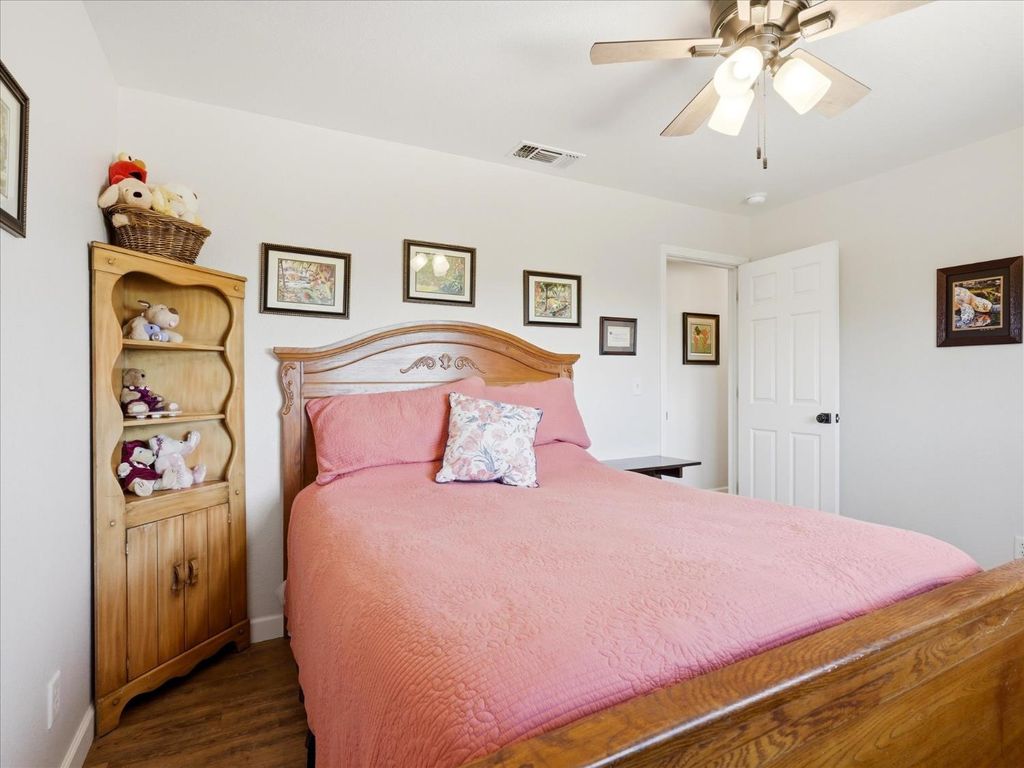Image 28 of property listing at 30491 Sentinel Drive, Coarsegold, CA 93614
