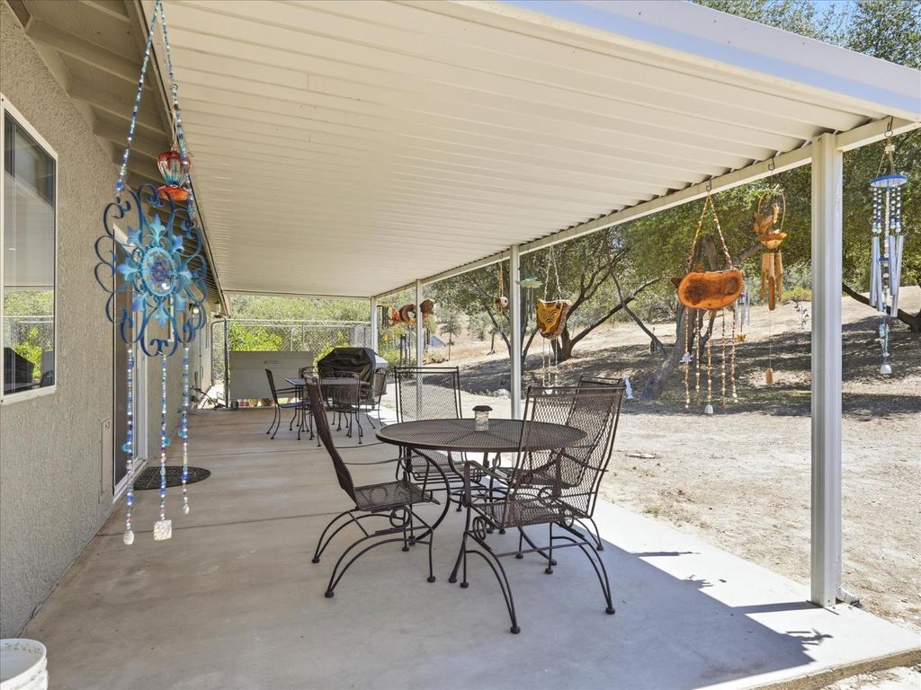 Image 30 of property listing at 30491 Sentinel Drive, Coarsegold, CA 93614