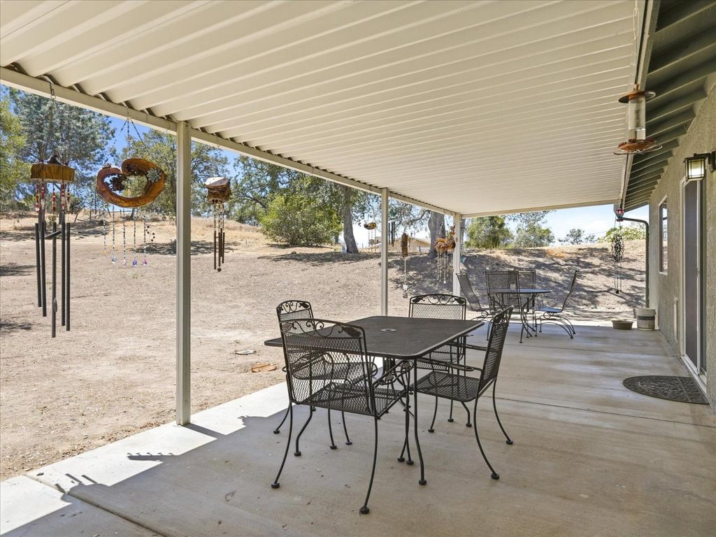 Image 31 of property listing at 30491 Sentinel Drive, Coarsegold, CA 93614
