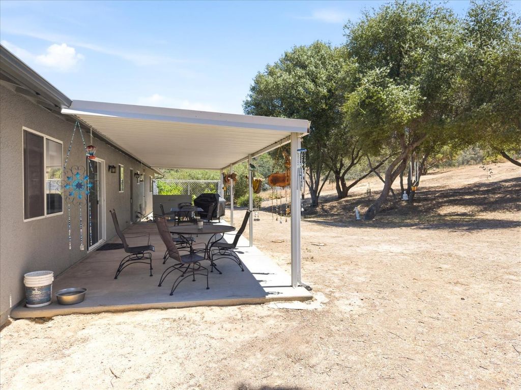 Image 34 of property listing at 30491 Sentinel Drive, Coarsegold, CA 93614