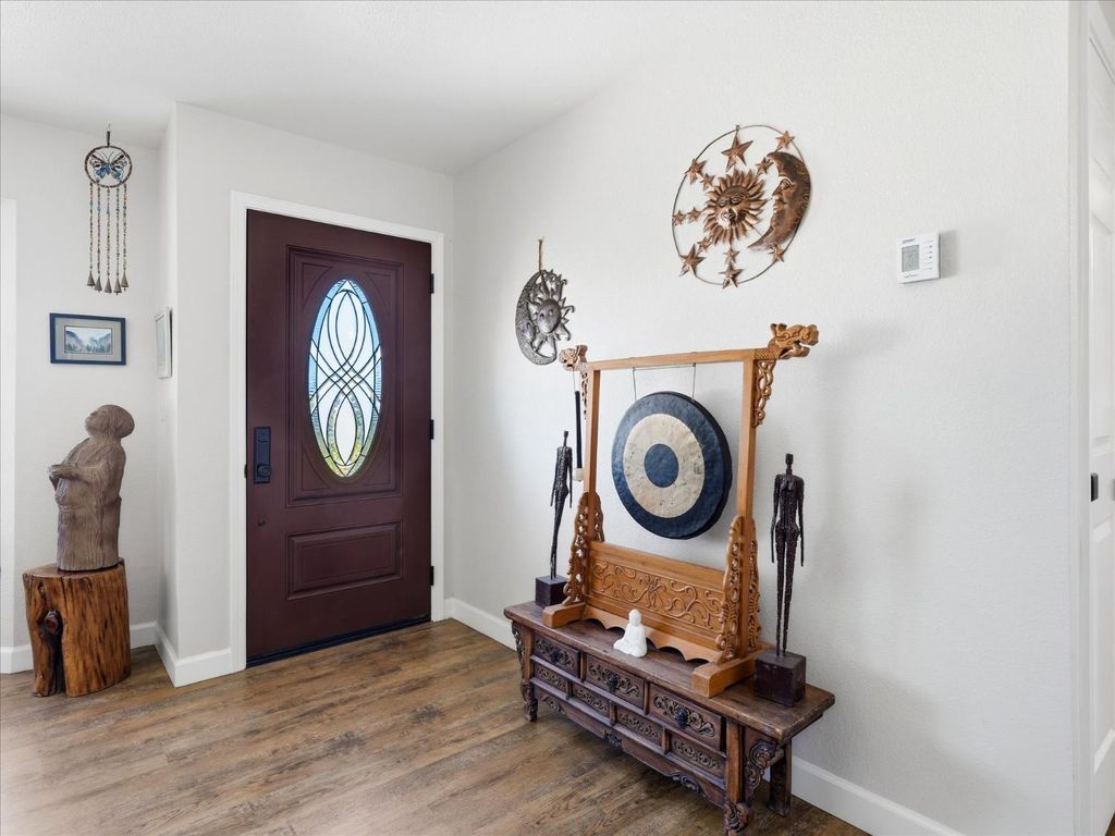 Image 9 of property listing at 30491 Sentinel Drive, Coarsegold, CA 93614