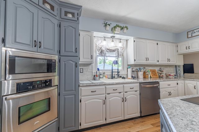 2003 Merlin Avenue, Somerset, KY 42503