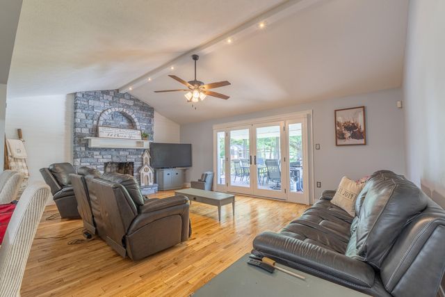2003 Merlin Avenue, Somerset, KY 42503