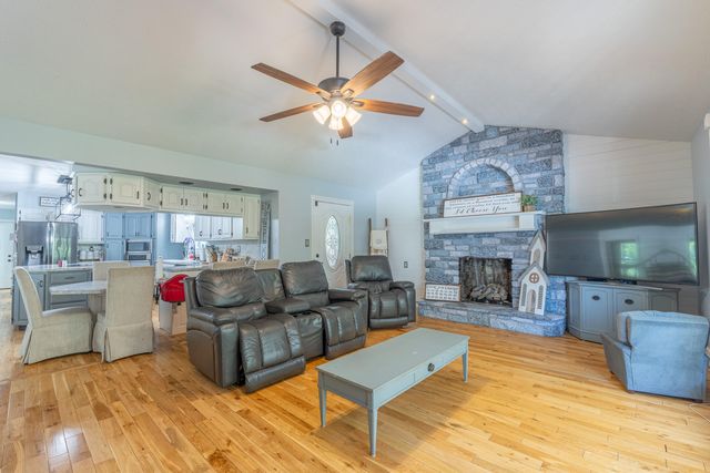 2003 Merlin Avenue, Somerset, KY 42503