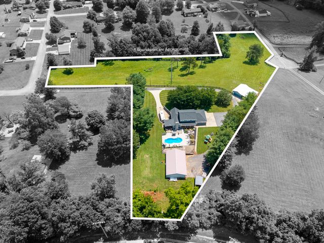 2003 Merlin Avenue, Somerset, KY 42503