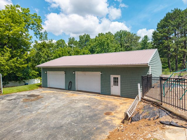 2003 Merlin Avenue, Somerset, KY 42503