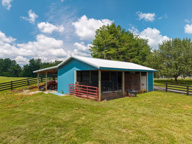 2003 Merlin Avenue, Somerset, KY 42503