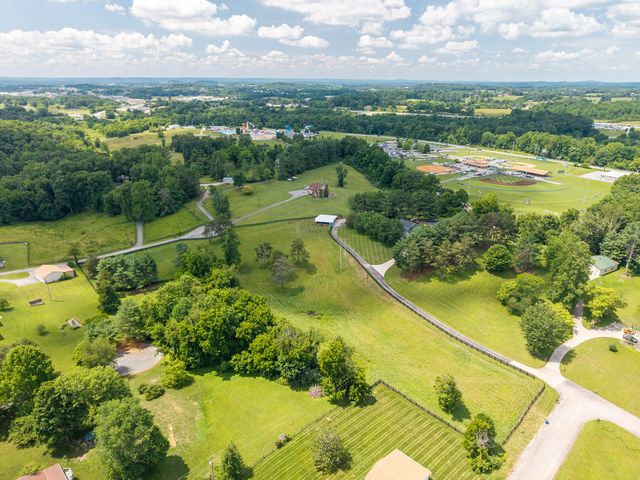 2003 Merlin Avenue, Somerset, KY 42503