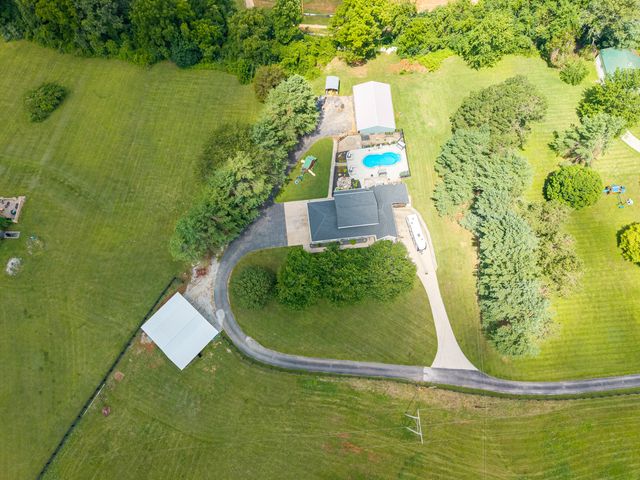 2003 Merlin Avenue, Somerset, KY 42503