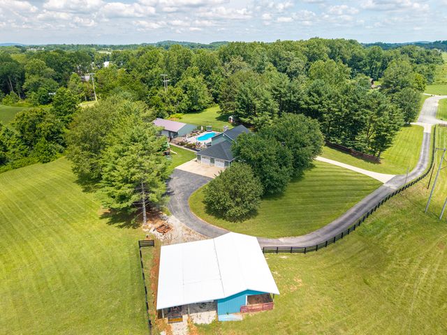 2003 Merlin Avenue, Somerset, KY 42503