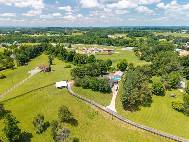 2003 Merlin Avenue, Somerset, KY 42503