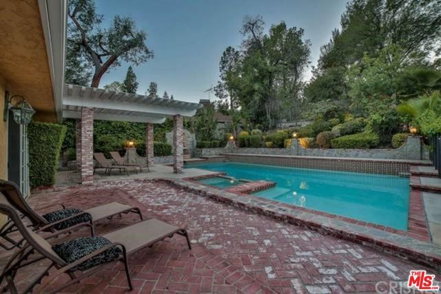 4949 PALOMAR Drive, Tarzana (los Angeles), CA 91356