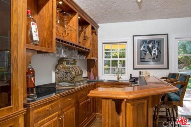 4949 PALOMAR Drive, Tarzana (los Angeles), CA 91356