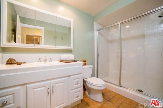 4949 PALOMAR Drive, Tarzana (los Angeles), CA 91356