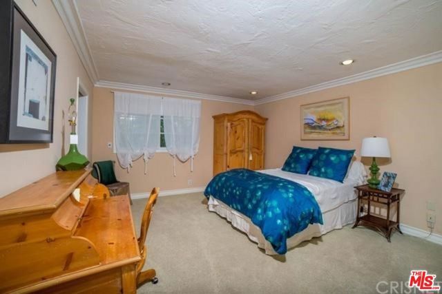4949 PALOMAR Drive, Tarzana (los Angeles), CA 91356