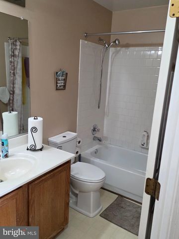 8142 MALLARD SHORE DR, Laurel, MD 20724