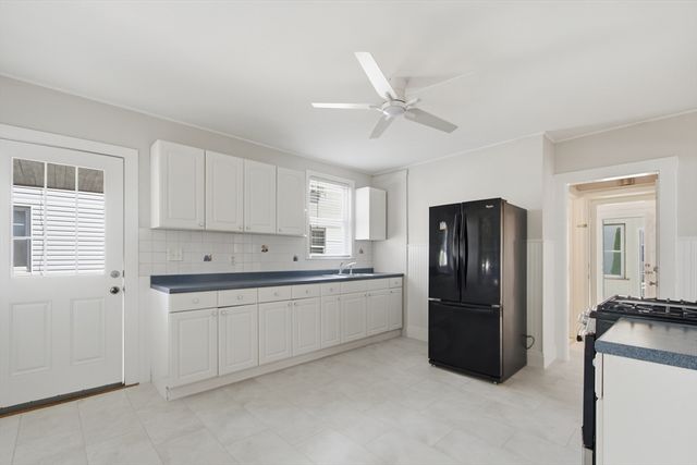 15 Weld Avenue 1, Norwood, MA 02062