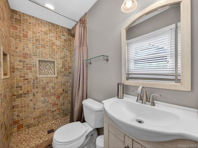 10 Michael Drive, Blauvelt, NY 10913