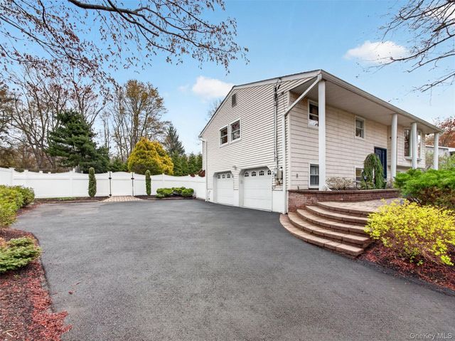10 Michael Drive, Blauvelt, NY 10913