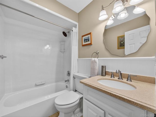 10 Michael Drive, Blauvelt, NY 10913