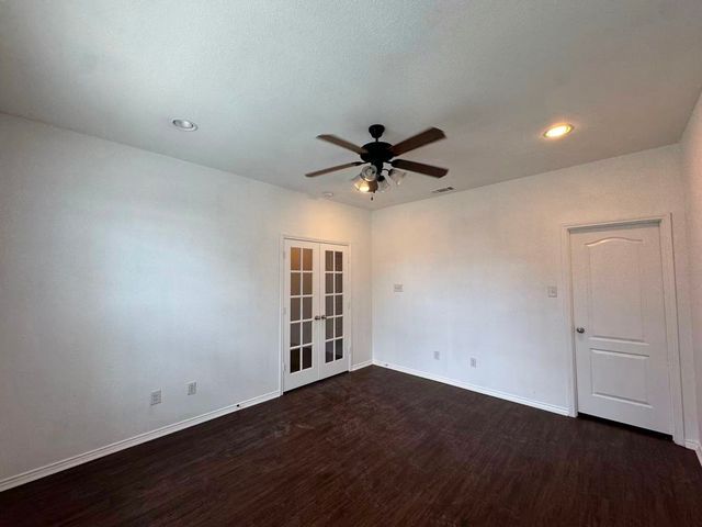 917 Swan Ridge Drive, Sherman, TX 75092