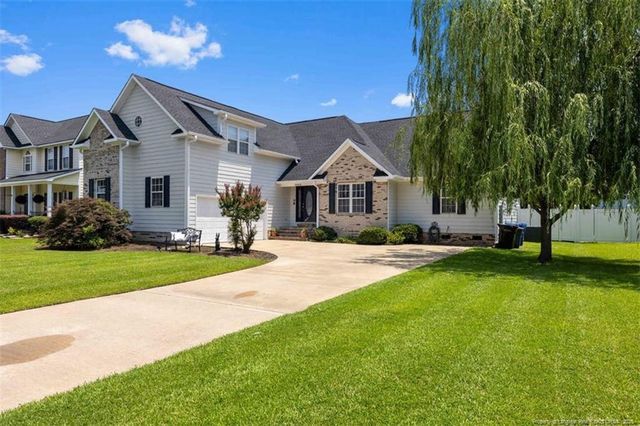 3313 Geyser Peak Road, Fayetteville, NC 28306