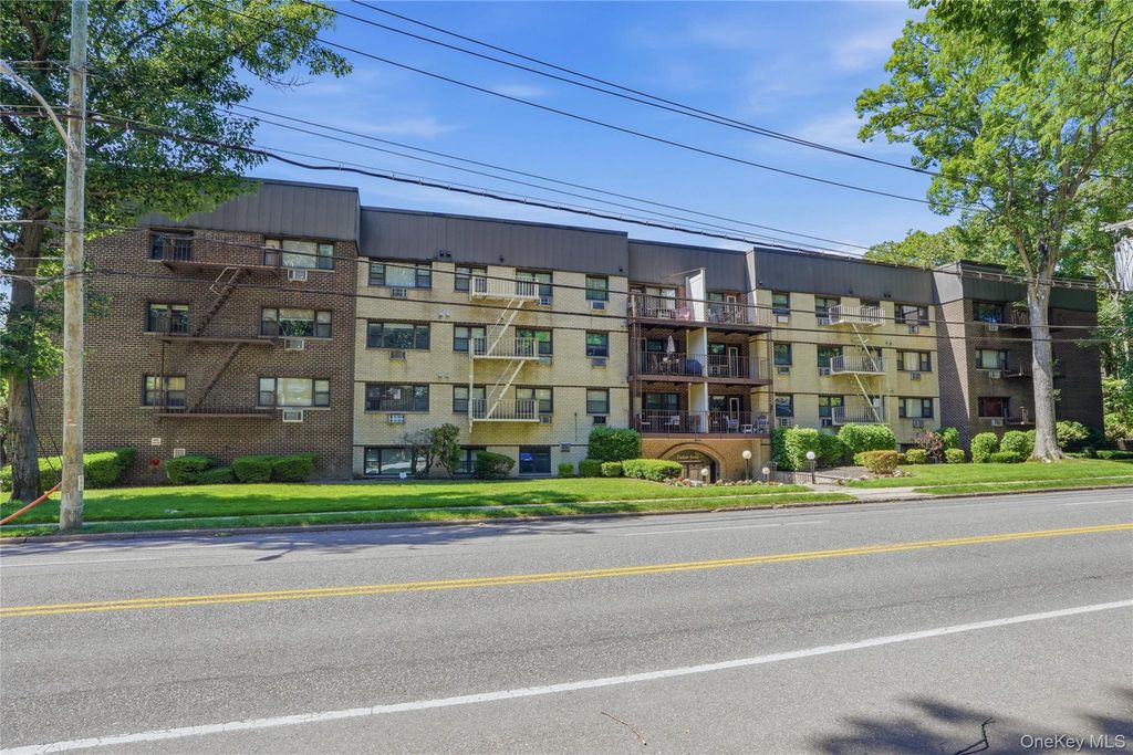 2241 Palmer Avenue 4M, New Rochelle, NY 10801