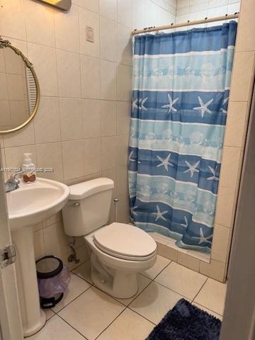 1325 W 4 lane, Hialeah, FL 33010