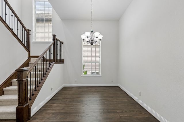400 Warwick Boulevard, Lewisville, TX 75056