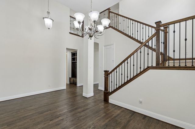 400 Warwick Boulevard, Lewisville, TX 75056
