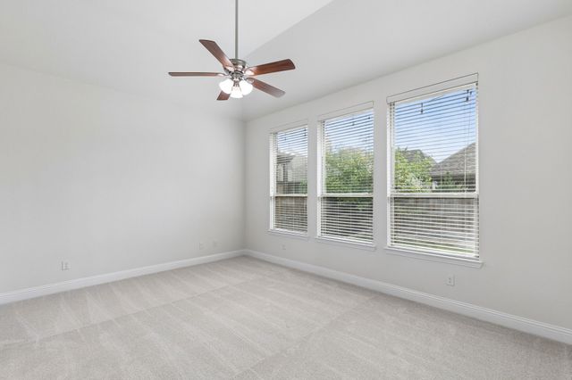 400 Warwick Boulevard, Lewisville, TX 75056