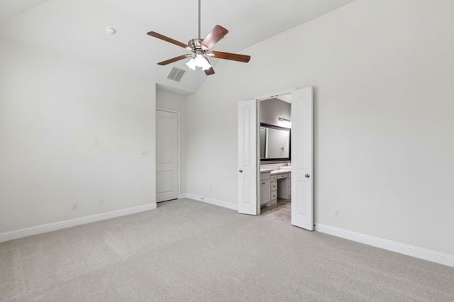 400 Warwick Boulevard, Lewisville, TX 75056