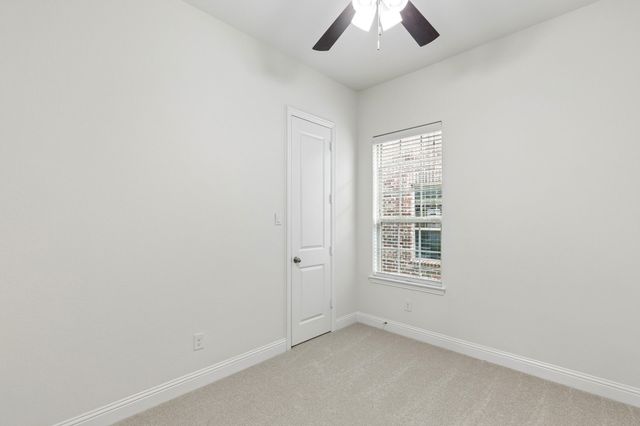 400 Warwick Boulevard, Lewisville, TX 75056