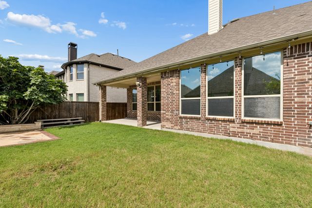 400 Warwick Boulevard, Lewisville, TX 75056
