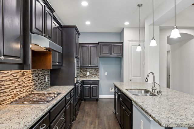 400 Warwick Boulevard, Lewisville, TX 75056