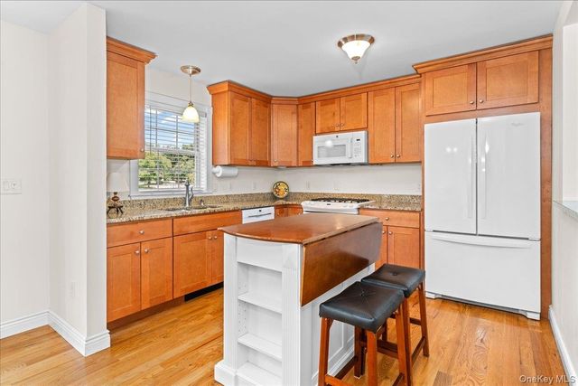 1 S Lynn Street, Warwick, NY 10990