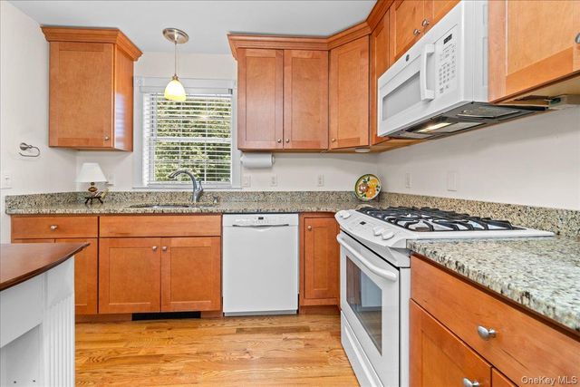 1 S Lynn Street, Warwick, NY 10990