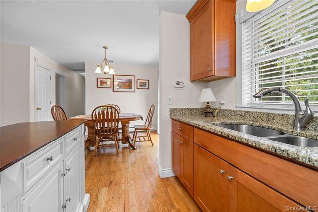 1 S Lynn Street, Warwick, NY 10990